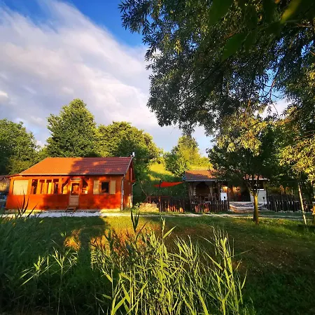 Dobok Haza, Fahaz Egyedulallo Termeszeti Kornyezetben Holiday home Kesztolc